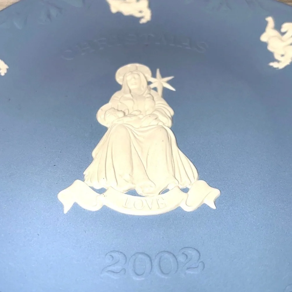 Wedgwood 2002 Japsperware Christmas Plate Love